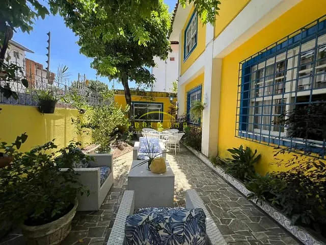 Casa com 360m², à venda, no bairro Graça em Salvador