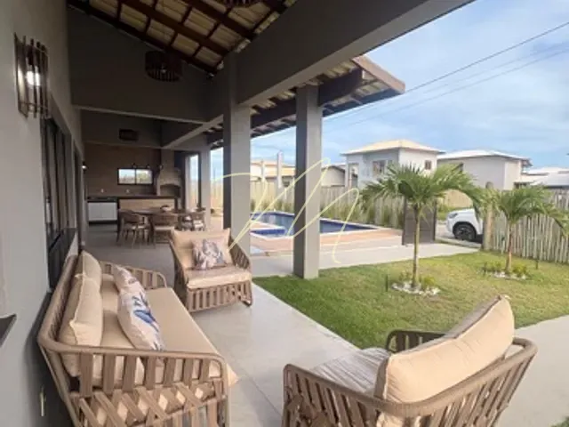 Casa com 450m² 4 quartos e 5 banheiros, à venda, no bairro Jardim Atlântico em Ilhéus