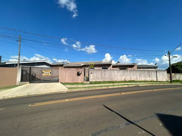 Casa com 250m² 2 quartos e 2 banheiros, à venda, no bairro Batel em Guarapuava