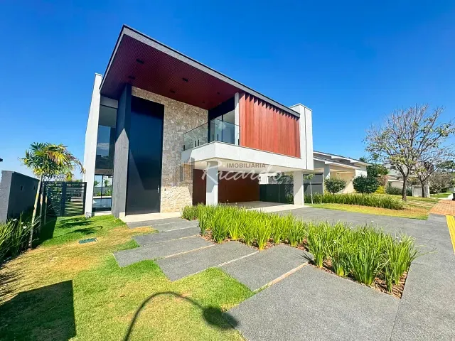 Casa com 640m² 6 quartos e 7 banheiros, à venda, no bairro Residencial Alphaville Flamboyant em Goiânia