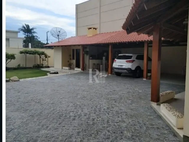 Casa com 590m² 3 quartos e 4 banheiros, à venda, no bairro Centro em Tijucas