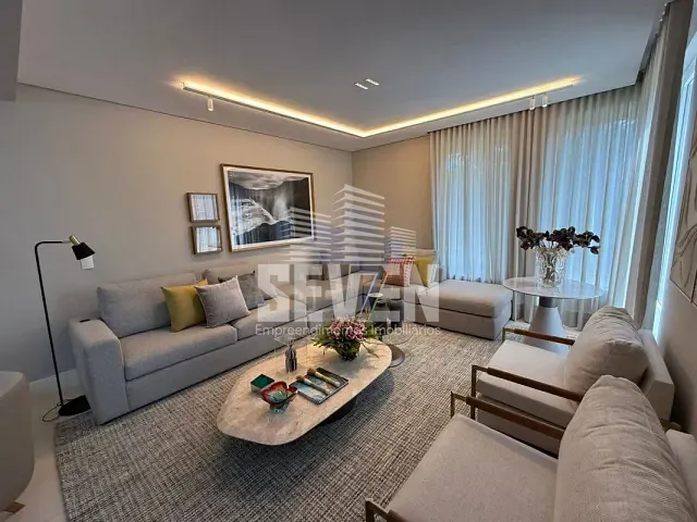 Casa com 463m² 4 quartos e 6 banheiros, à venda, no bairro Vila Aviaçao em Bauru