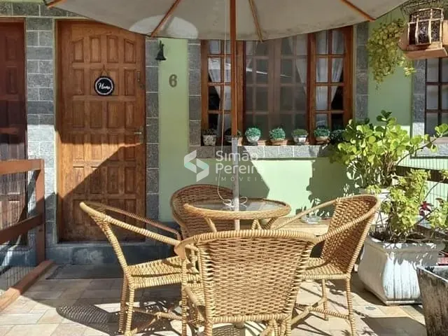 Casa 2 quartos e 2 banheiros, à venda, no bairro Pimenteiras em Teresópolis