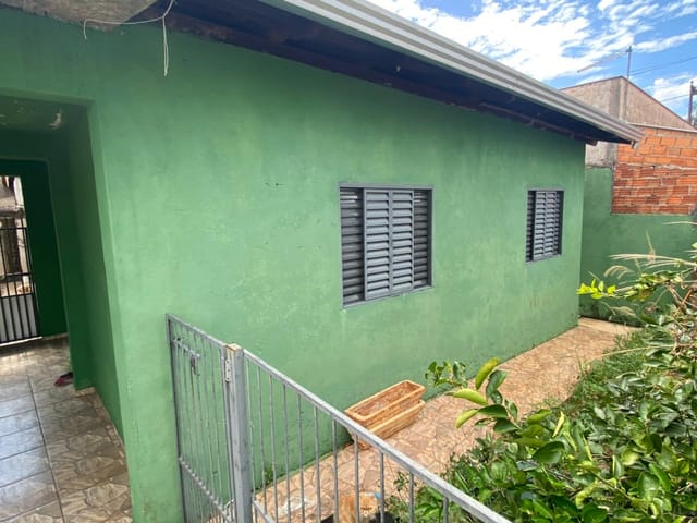 Casa com 262m² 3 quartos e 1 banheiro, à venda, no bairro Jardim Vale Azul em Londrina