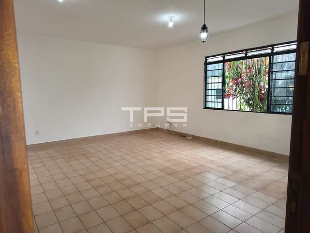 Casa 3 quartos e 2 banheiros, à venda, no bairro Parque Residencial Beira Rio em Guaratinguetá