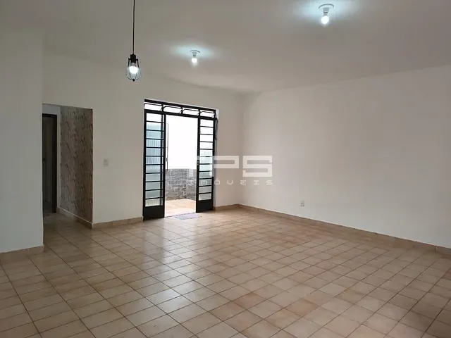 Casa 3 quartos e 2 banheiros, à venda, no bairro Parque Residencial Beira Rio em Guaratinguetá