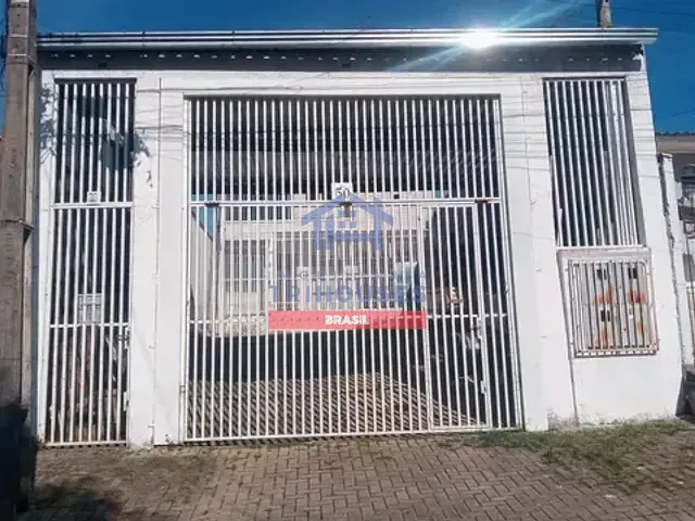 Casa 3 quartos e 3 banheiros, à venda, no bairro Pinheirinho em Curitiba