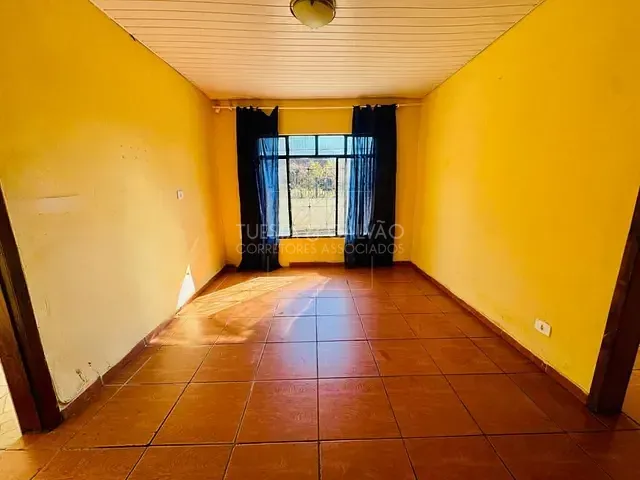 Casa com 100m² 3 quartos e 1 banheiro, à venda, no bairro Sítio Cercado em Curitiba