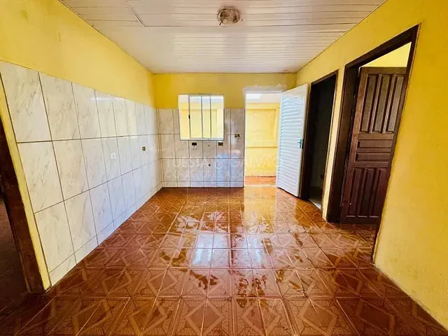 Casa com 100m² 3 quartos e 1 banheiro, à venda, no bairro Sítio Cercado em Curitiba