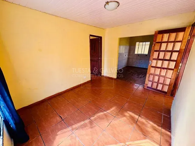 Casa com 100m² 3 quartos e 1 banheiro, à venda, no bairro Sítio Cercado em Curitiba
