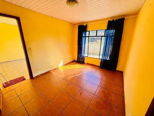 Casa com 100m² 3 quartos e 1 banheiro, à venda, no bairro Sítio Cercado em Curitiba