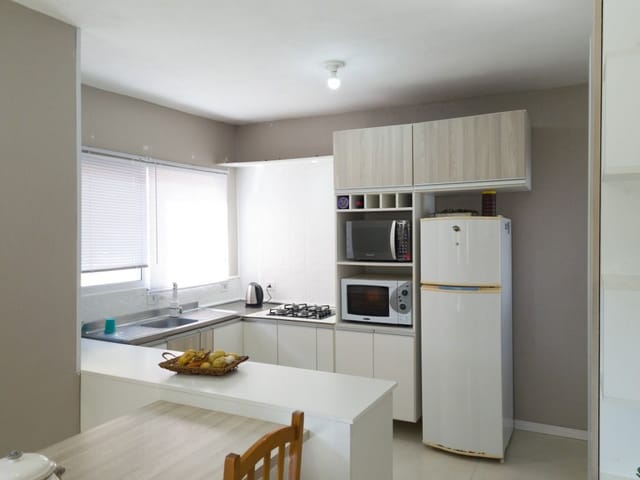 Casa com 390m² 2 quartos e 1 banheiro, à venda, no bairro Laranjal em Pelotas