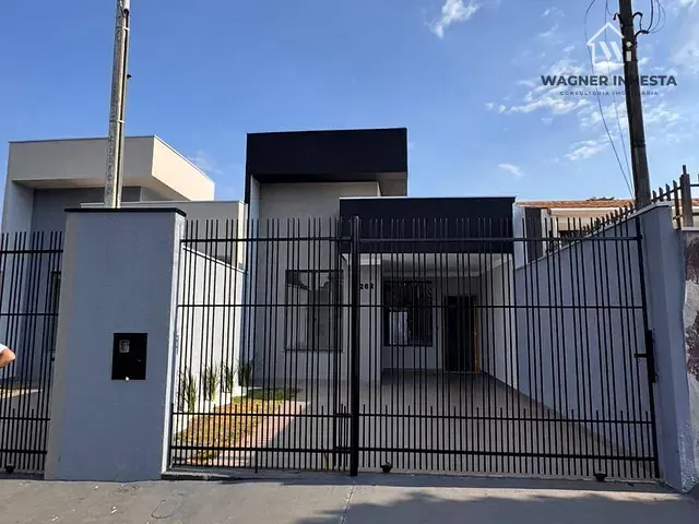 Casa com 150m² 3 quartos e 2 banheiros, à venda, no bairro Conjunto Habitacional Requião em Maringá