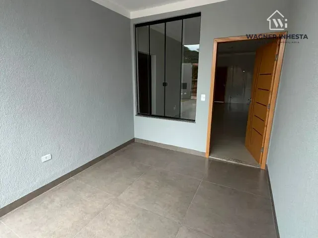 Casa com 150m² 3 quartos e 2 banheiros, à venda, no bairro Conjunto Habitacional Requião em Maringá