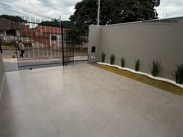Casa com 150m² 3 quartos e 2 banheiros, à venda, no bairro Conjunto Habitacional Requião em Maringá