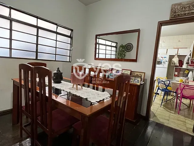 Casa com 201m² 4 quartos e 4 banheiros, à venda, no bairro Centro em Araxá