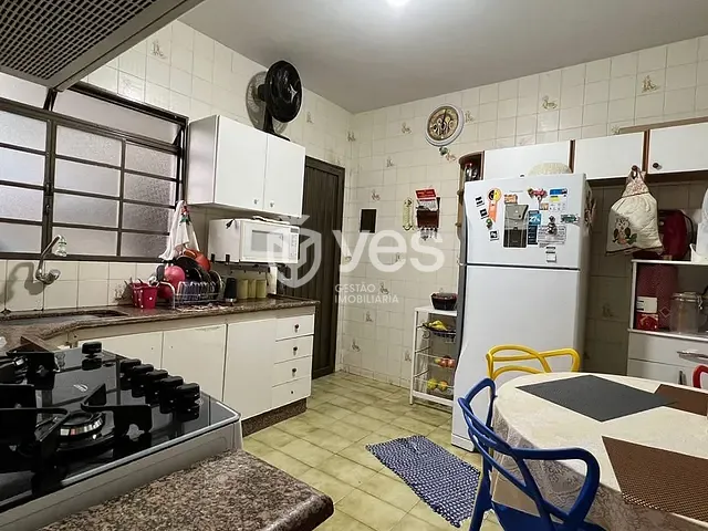 Casa com 201m² 4 quartos e 4 banheiros, à venda, no bairro Centro em Araxá