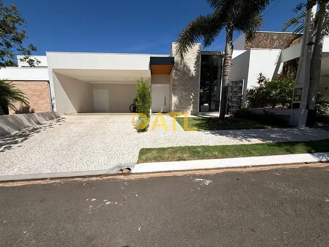 Casa 3 quartos e 5 banheiros, à venda, no bairro Loteamento Santa Fé Gold Place em Ourinhos