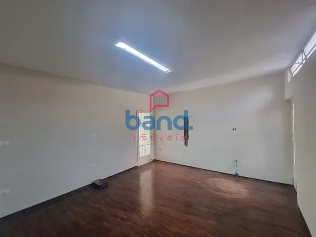 Casa com 246m² 5 quartos e 2 banheiros, à venda, no bairro Centro em Porto Feliz