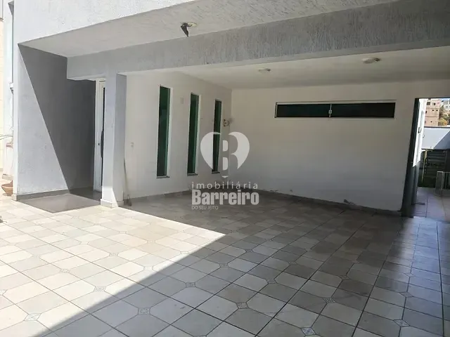 Casa 4 quartos e 3 banheiros, à venda, no bairro Olaria (Barreiro) em Belo Horizonte