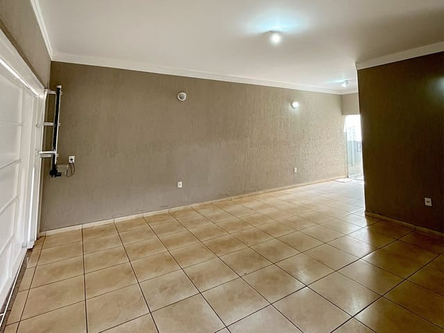 Casa 3 quartos e 3 banheiros, à venda, no bairro Centro em Franca