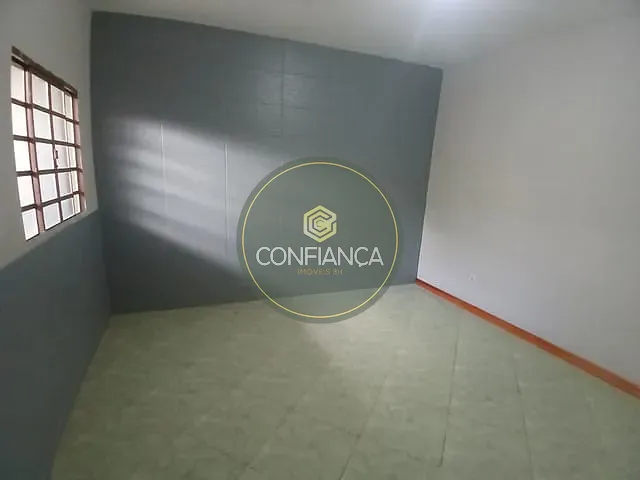 Casa 2 quartos e 1 banheiro, para alugar, no bairro Vila Nova Vista em Sabará