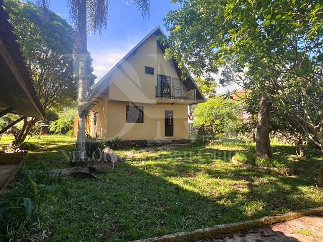 Casa 3 quartos e 4 banheiros, à venda, no bairro Cidade Alta em Jaguariaíva