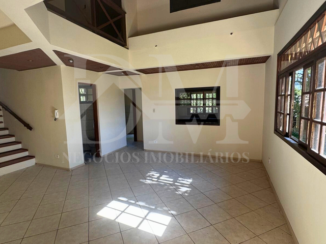 Casa 3 quartos e 4 banheiros, à venda, no bairro Cidade Alta em Jaguariaíva