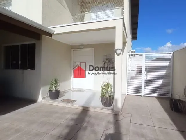 Casa com 300m², à venda, no bairro Portal das Colinas em Guaratinguetá