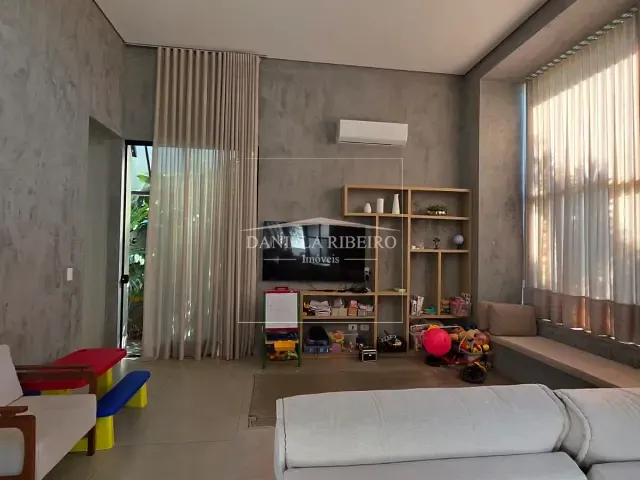 Casa com 501m² 3 quartos e 3 banheiros, à venda, no bairro Recanto do Salto em Londrina