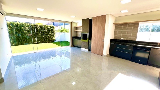 Casa com 370m² 3 quartos e 5 banheiros, à venda, no bairro Vivendas do Arvoredo em Londrina