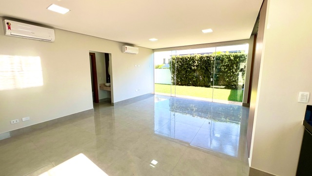 Casa com 370m² 3 quartos e 5 banheiros, à venda, no bairro Vivendas do Arvoredo em Londrina