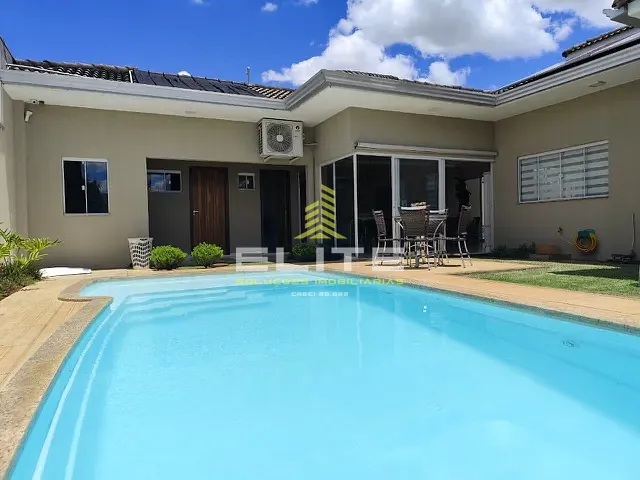 Casa 4 quartos e 3 banheiros, à venda ou para alugar, no bairro vila romana  em Sorriso
