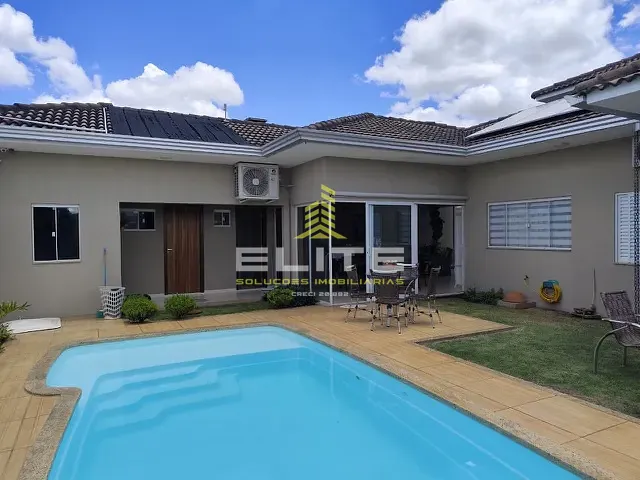 Casa 4 quartos e 3 banheiros, à venda ou para alugar, no bairro vila romana  em Sorriso