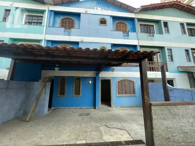 Casa com 150m² 3 quartos e 2 banheiros, à venda, no bairro Alvarez em Nova Iguaçu