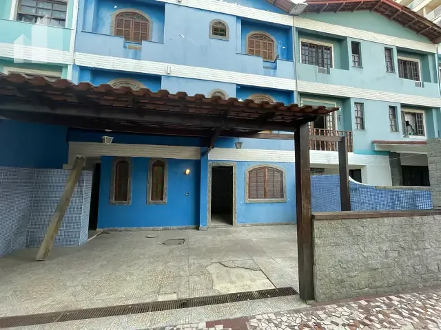 Casa com 150m² 3 quartos e 2 banheiros, à venda, no bairro Alvarez em Nova Iguaçu