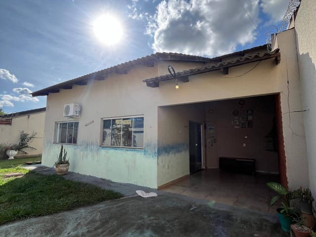 Casa com 200m² 3 quartos e 1 banheiro, à venda, no bairro Residencial Talismã em Goiânia