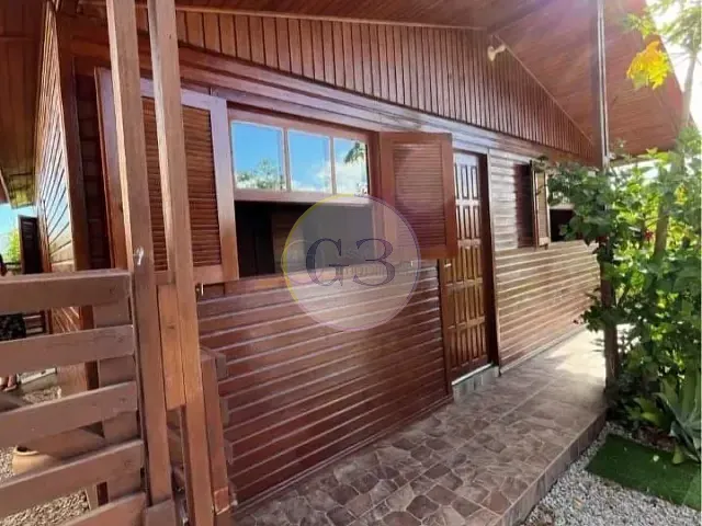 Casa 3 quartos e 2 banheiros, à venda, no bairro Laranjal em Pelotas