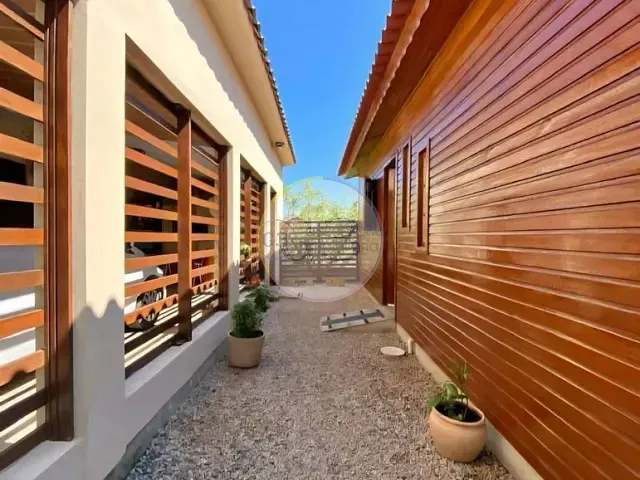 Casa 3 quartos e 2 banheiros, à venda, no bairro Laranjal em Pelotas