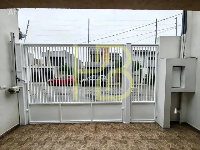 Casa 2 quartos e 3 banheiros, à venda, no bairro Vila Fiori em Sorocaba