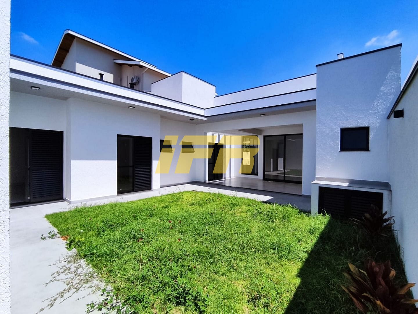 Casa, 3 quartos, 183 m² - Foto 1