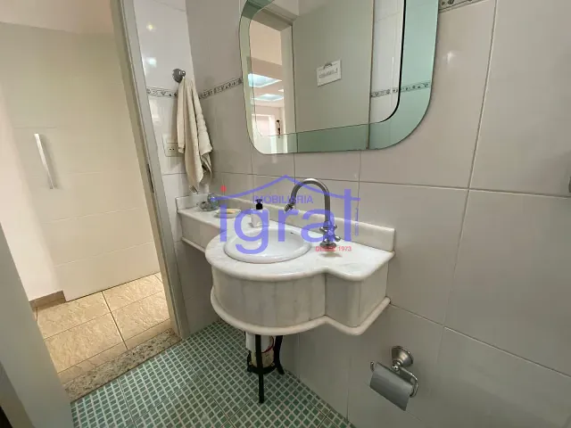Casa com 367m² 3 quartos e 2 banheiros, à venda ou para alugar, no bairro Cidade Vargas em São Paulo