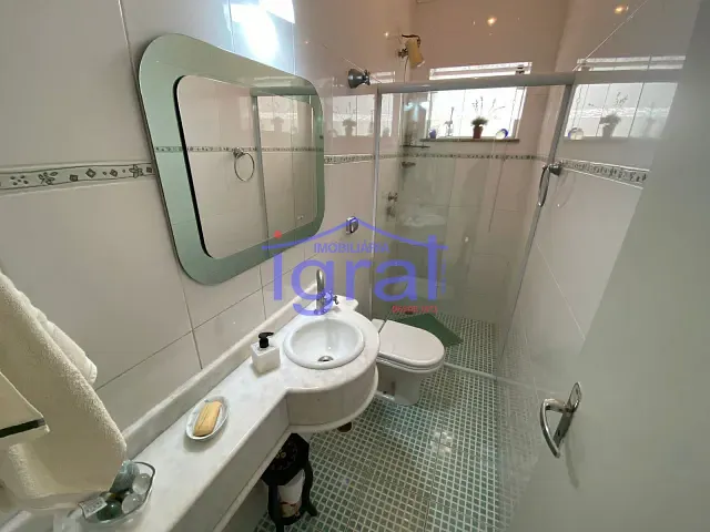 Casa com 367m² 3 quartos e 2 banheiros, à venda ou para alugar, no bairro Cidade Vargas em São Paulo