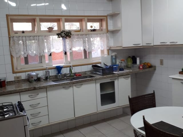 Casa com 500m² 5 quartos e 5 banheiros, à venda, no bairro Rainha em Louveira