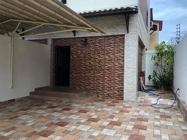 Casa 3 quartos e 2 banheiros, à venda, no bairro Abel Barbosa em Paulo Afonso