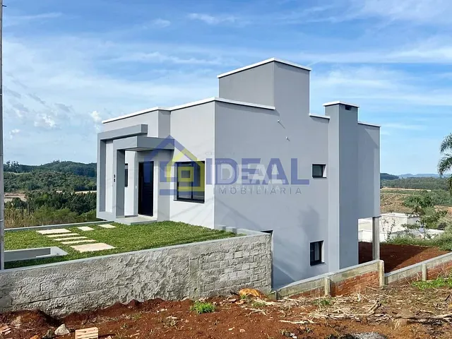 Casa com 104m² 3 quartos e 1 banheiro, à venda, no bairro Santa Terezinha em Concórdia