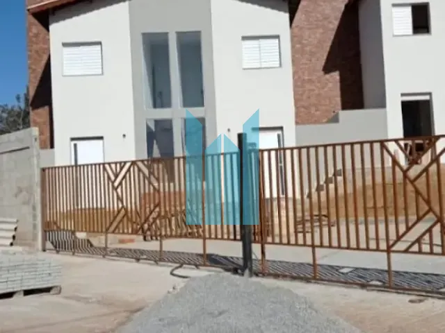 Casa 2 quartos e 2 banheiros, à venda, no bairro Jardim Bandeirantes em Poços de Caldas