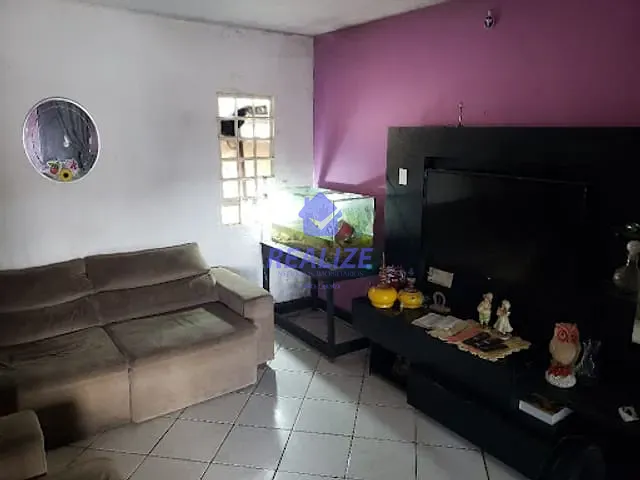 Casa com 250m² 3 quartos e 1 banheiro, à venda, no bairro Jardim Peabiru em Botucatu