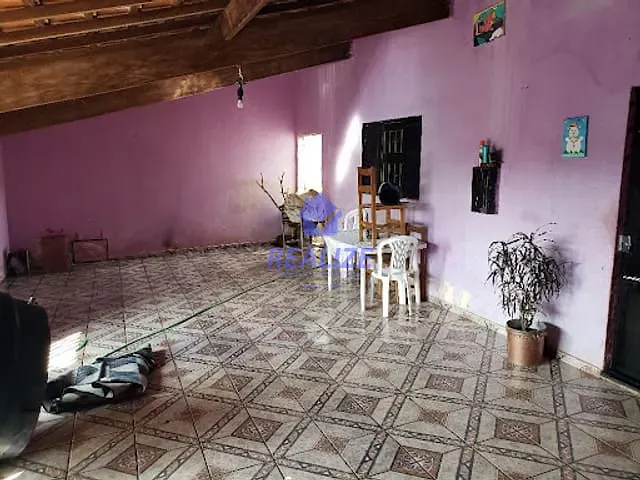 Casa com 250m² 3 quartos e 1 banheiro, à venda, no bairro Jardim Peabiru em Botucatu