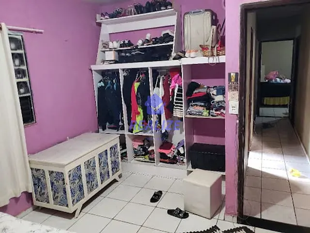 Casa com 250m² 3 quartos e 1 banheiro, à venda, no bairro Jardim Peabiru em Botucatu